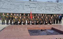 патриотическое воспитание сош 53,  вахта Памяти у Вечного огня 